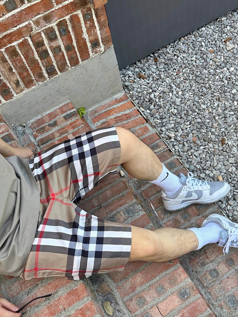 Burberry BR Big Plaid Short - Image 18