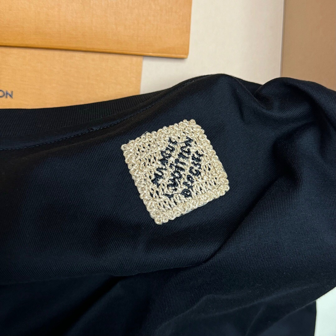 Unbranded Grass Short Sleeve (Black) - Image 8