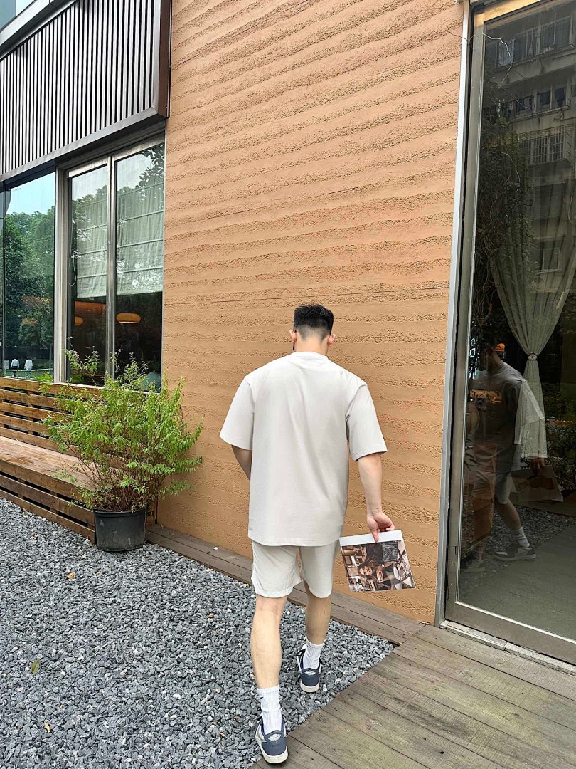 Balenciaga 520 Limited Exclusive Short Sleeve - Image 17