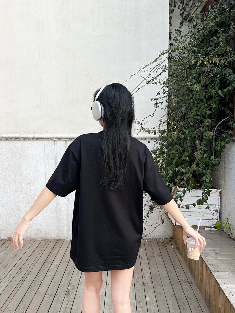 Unbranded D Color Logo Short Sleeve - Image 15