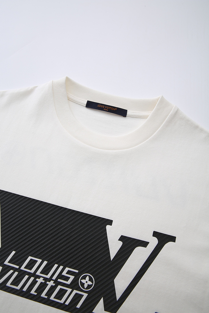 Unbranded V Label Short Sleeve - Image 18