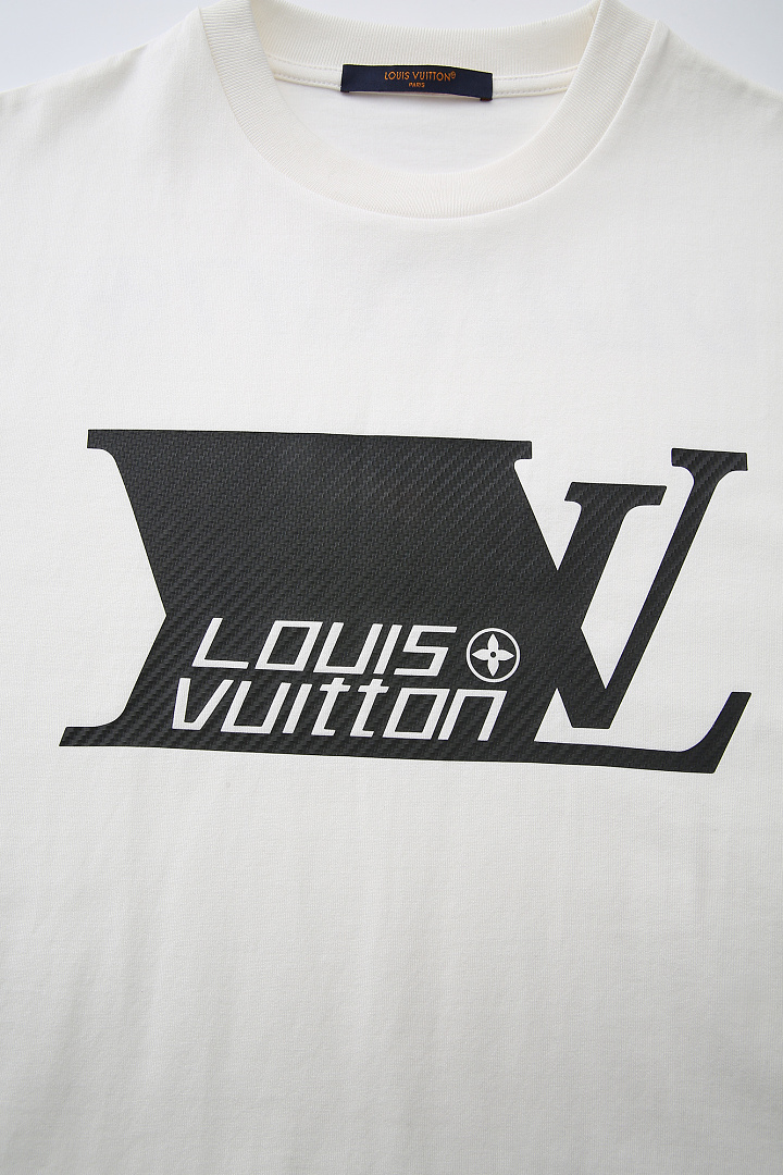 Unbranded V Label Short Sleeve - Image 17