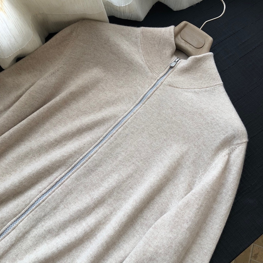 Unbranded Velvet - Image 4