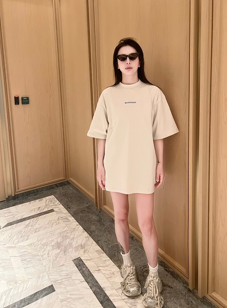 Balenciaga Blue Embroidered T - Image 15