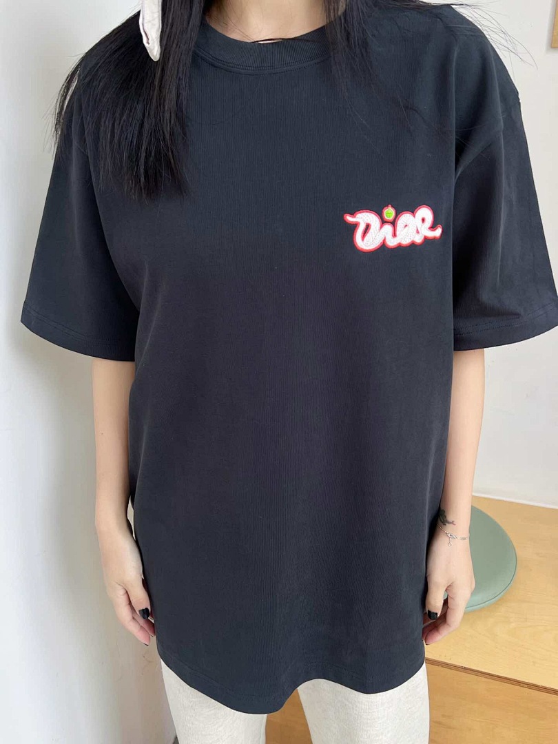 Unbranded DR Embroidered T - Image 18