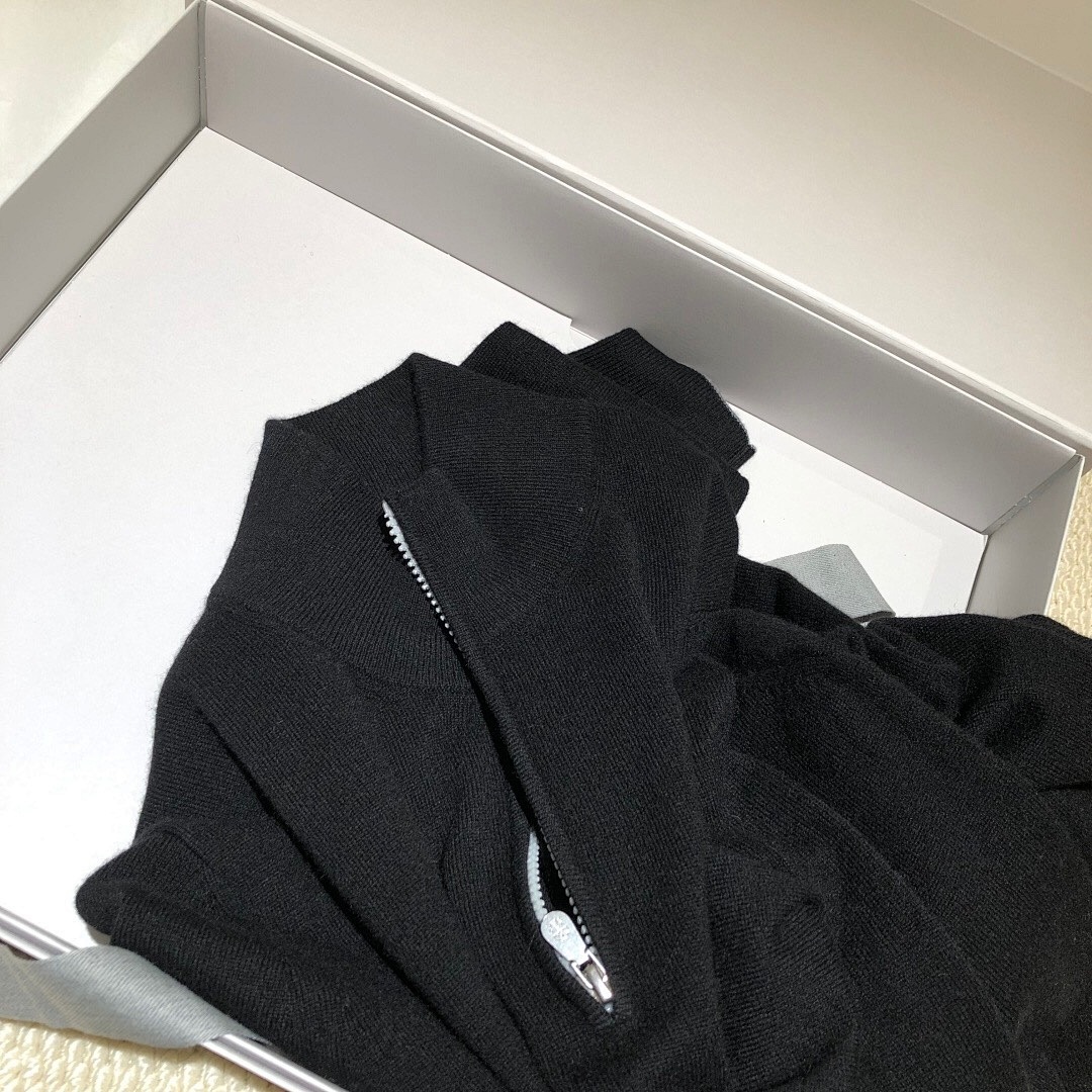 Unbranded Mountain Velvet Half Fleece (Black) - Image 7