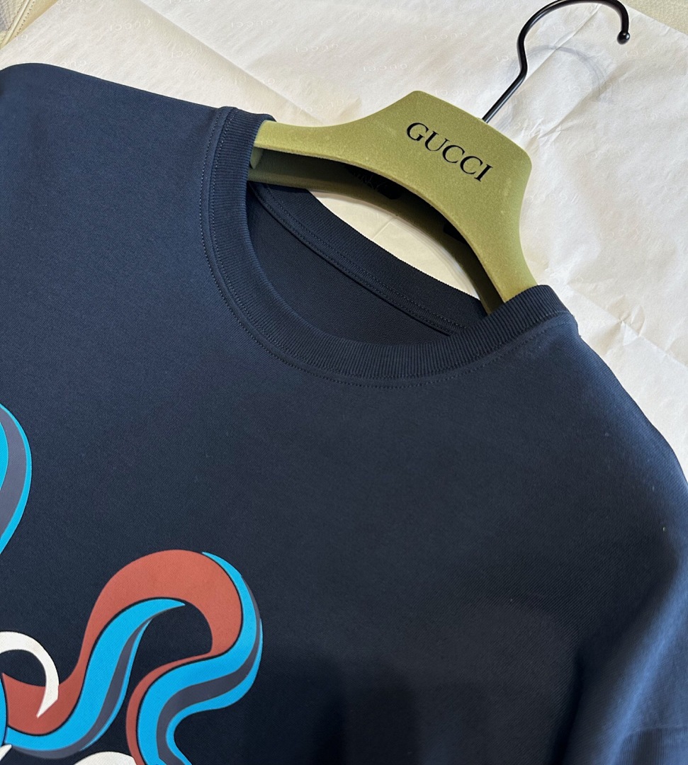 Gucci Limited Exclusive T - Image 7