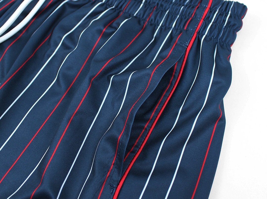 Unbranded Limited Exclusive Short - Image 4