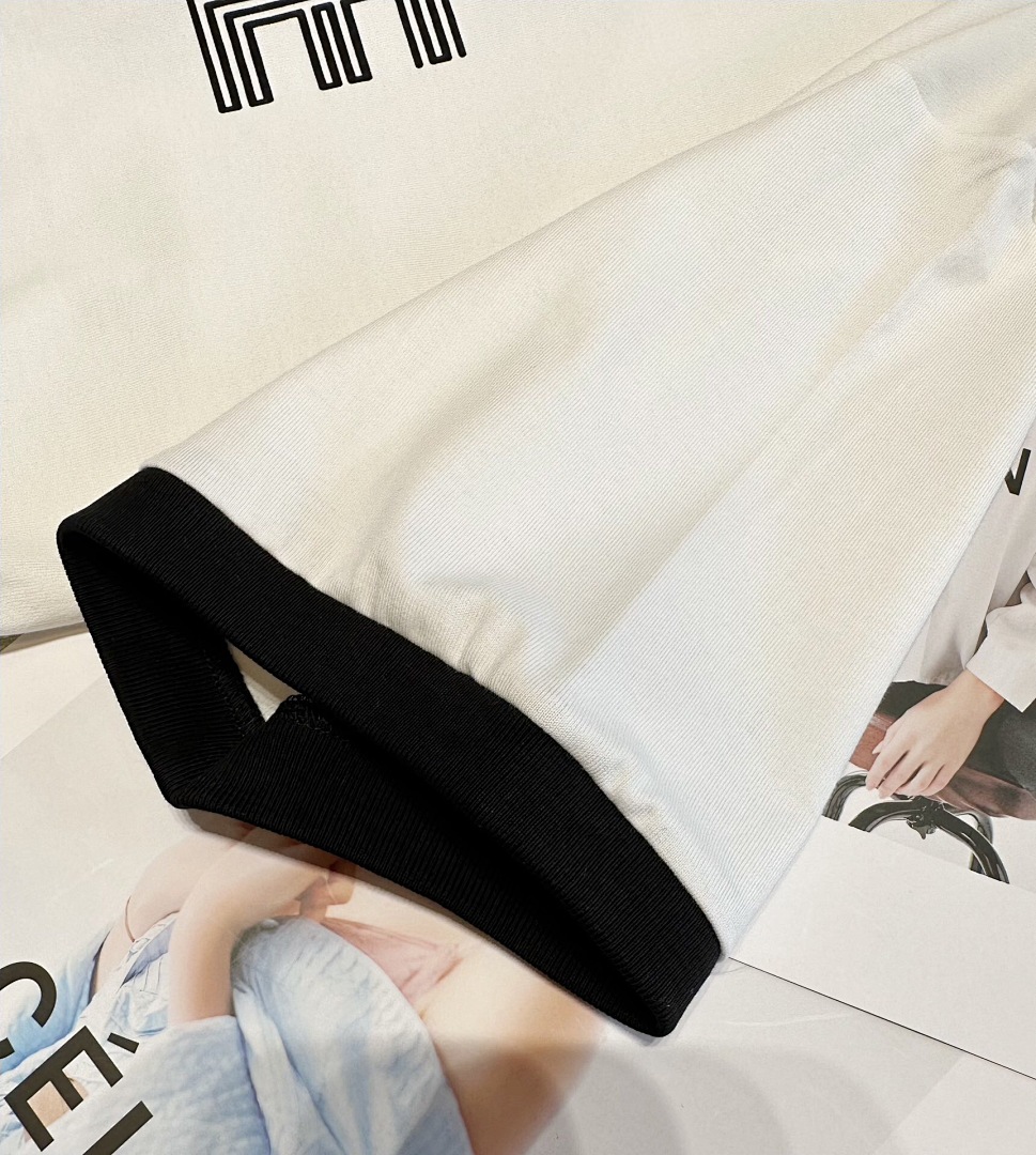 Celine C Stitching Short Sleeve (White) - Image 9