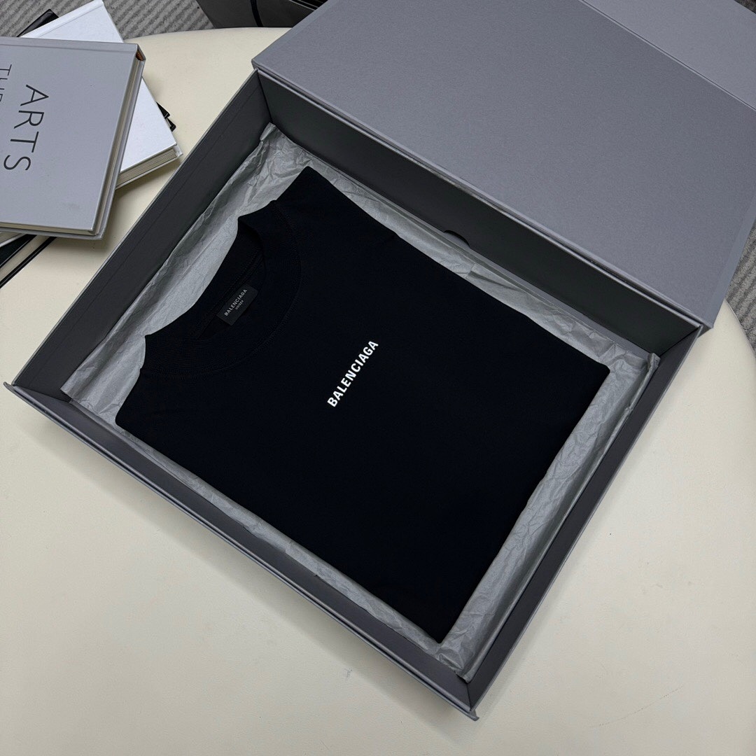 Balenciaga Light Short Sleeve (Black)