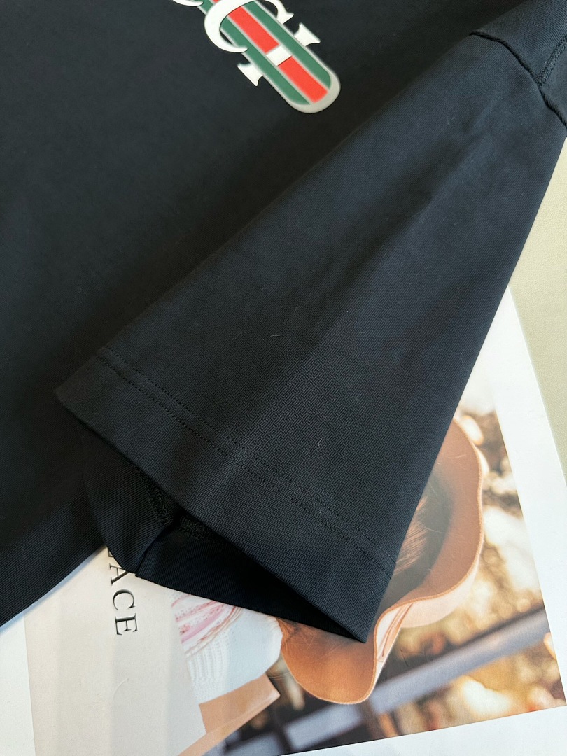 Gucci Leather Strap Print Short Sleeve - Image 7