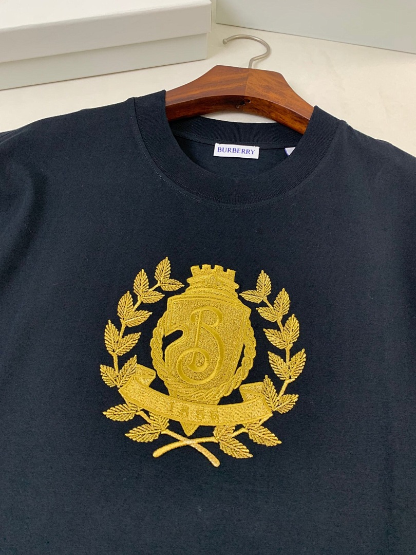 Burberry Embroidered Leaf Tee - Image 10
