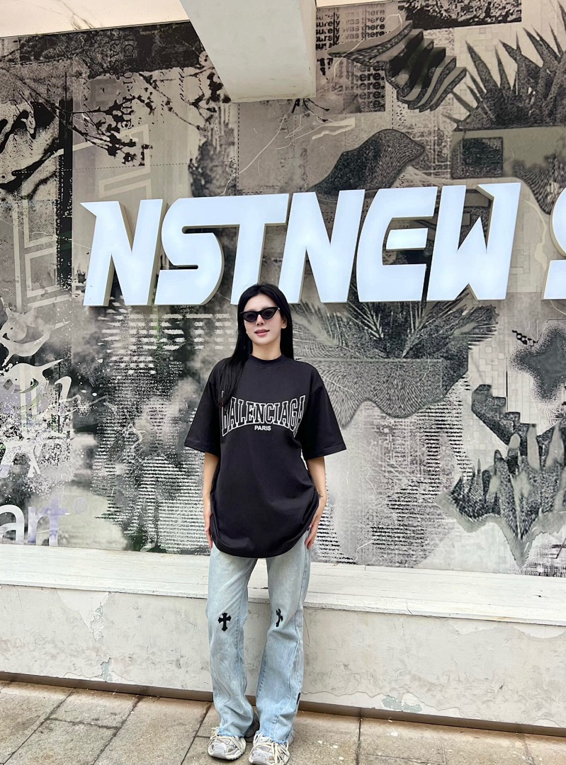 Balenciaga BA Print T - Image 17