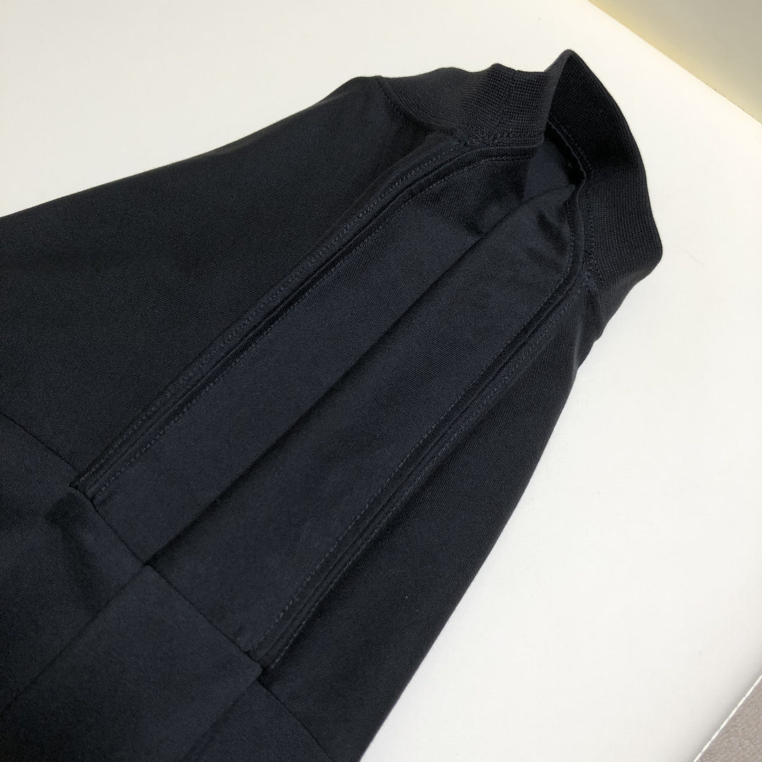 Balenciaga Stitching T (Black) - Image 9