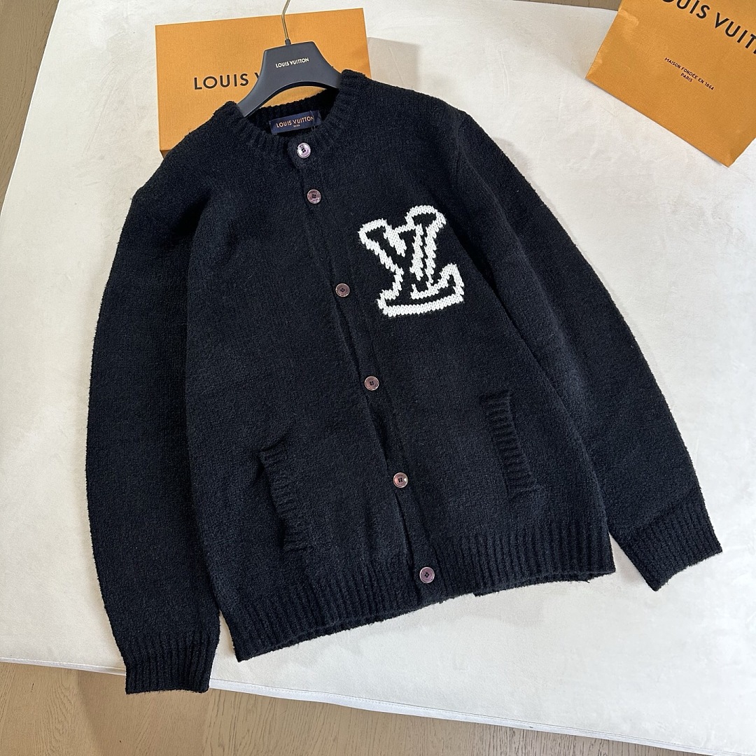 Unbranded Wool Blend Sweater - Image 3