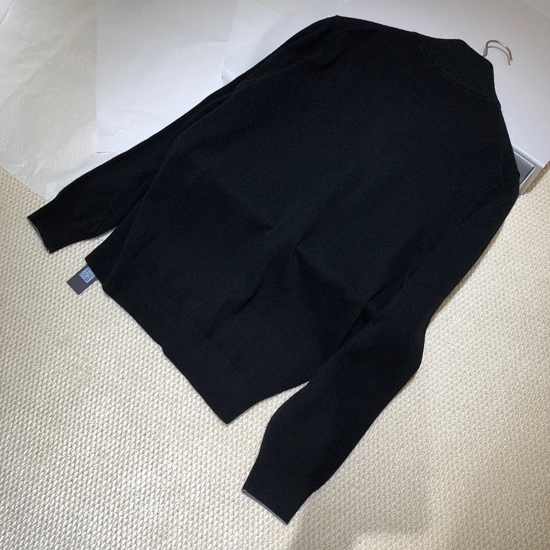 Unbranded Mountain Velvet Half Fleece (Black) - Image 5