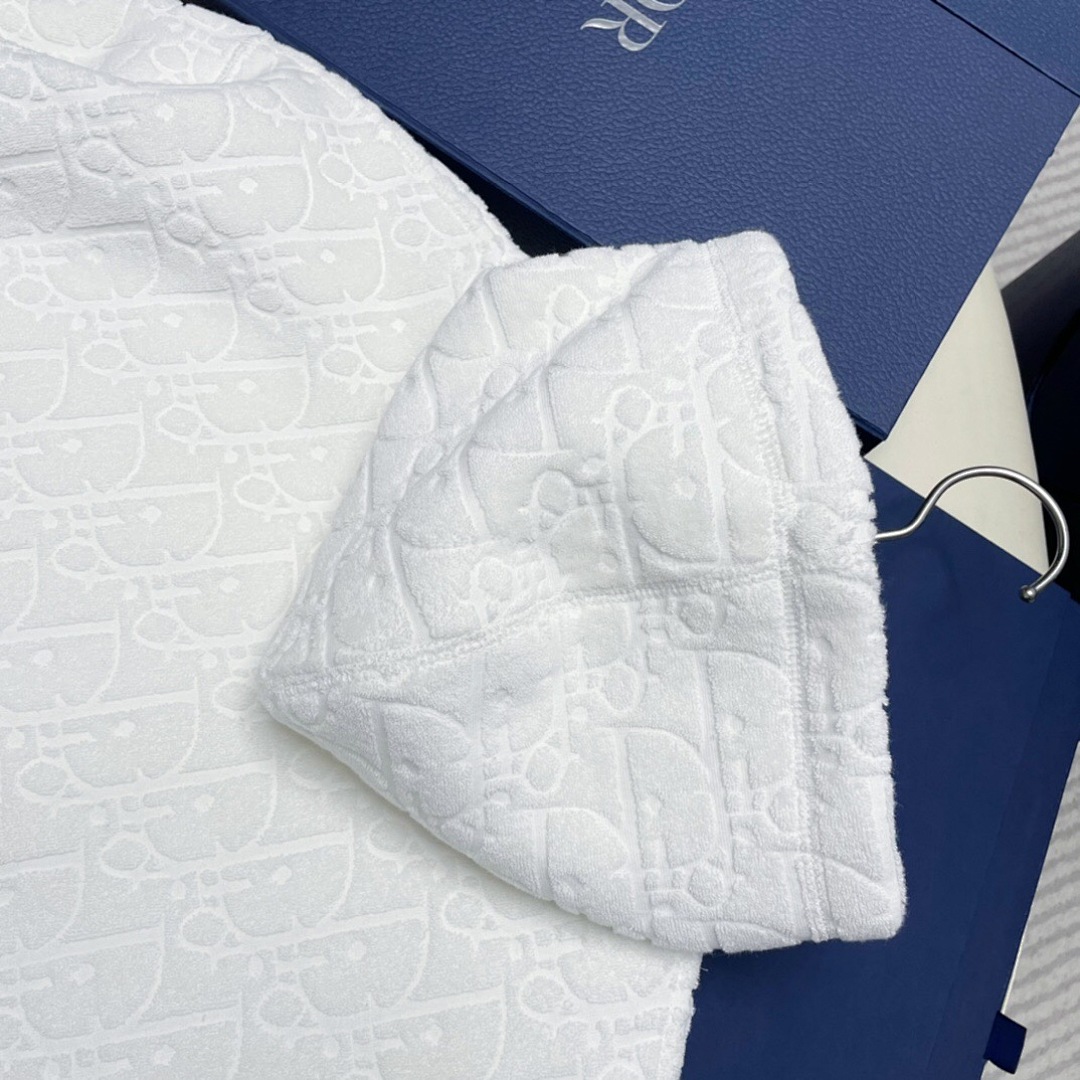 Unbranded DR Fleece - Image 9
