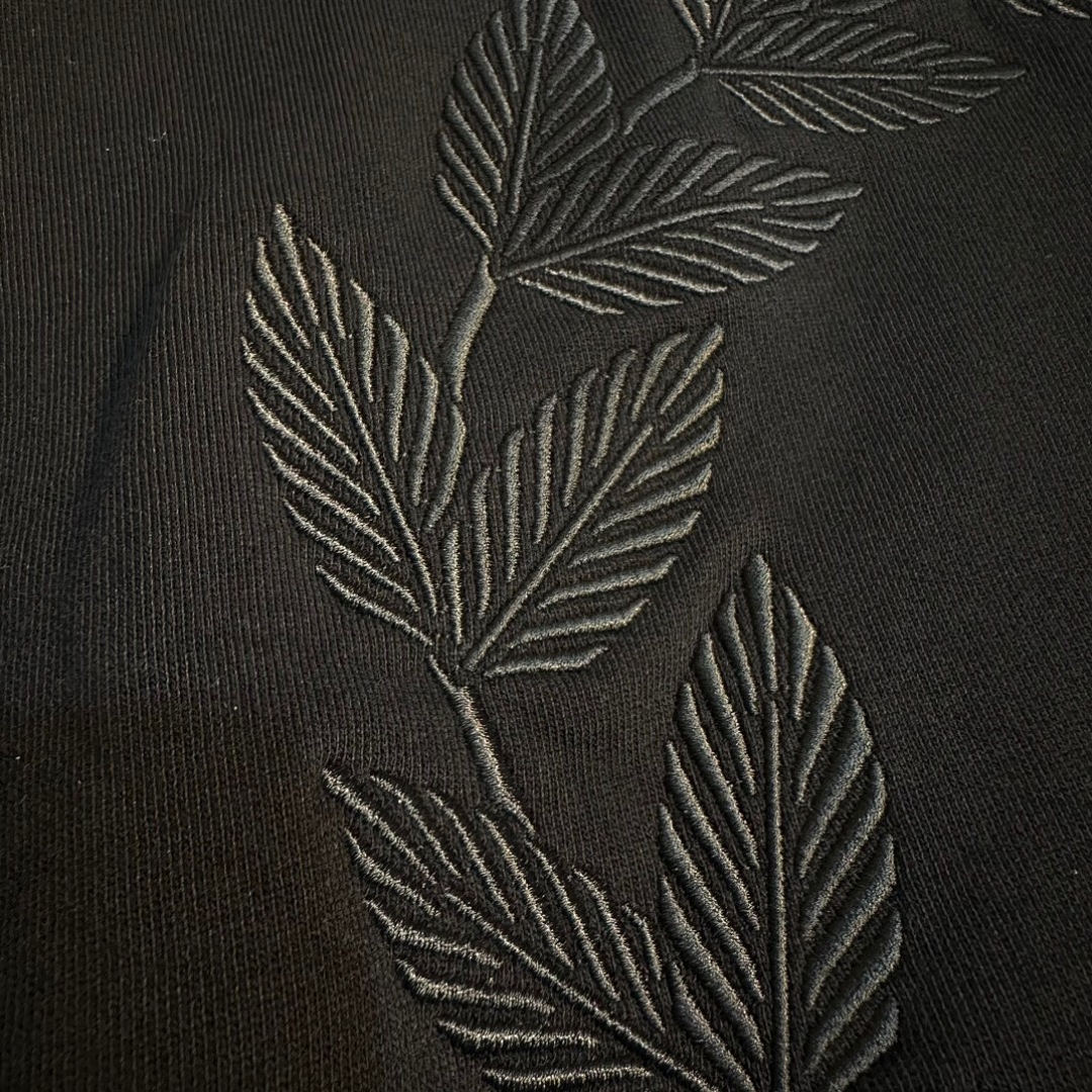 Burberry Leaf Embroidered - Image 4