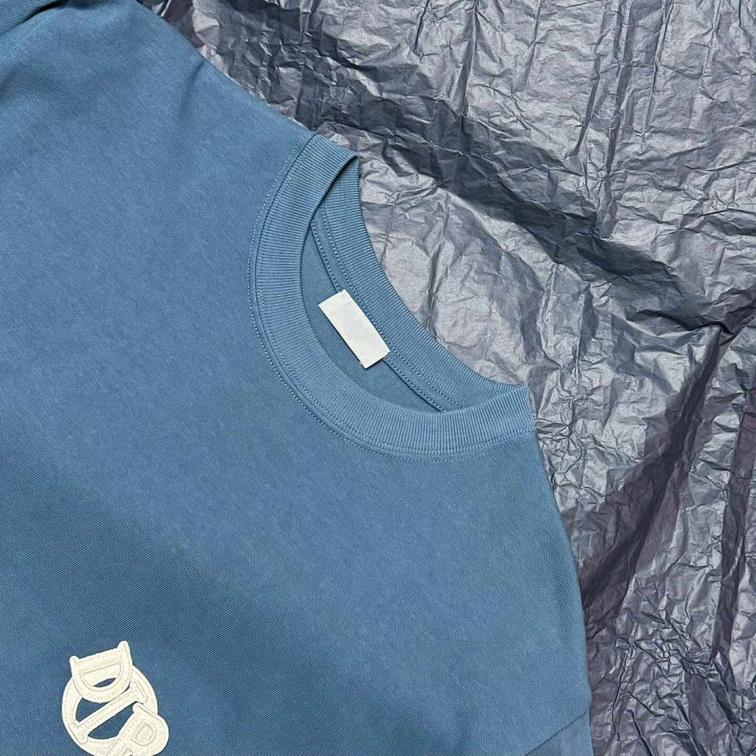 Unbranded DR Short Sleeve - Image 5