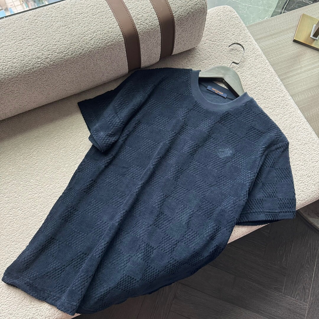 Unbranded Floral T - Image 3