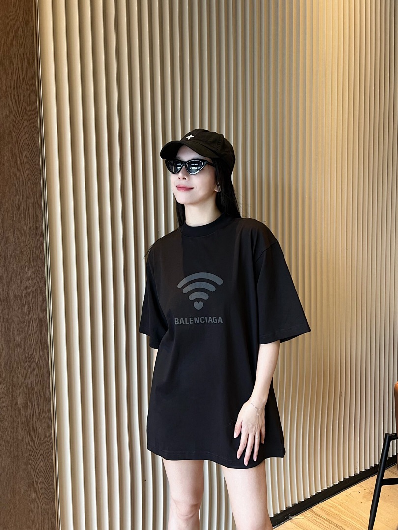 Balenciaga 520 Limited Exclusive Short Sleeve - Image 16