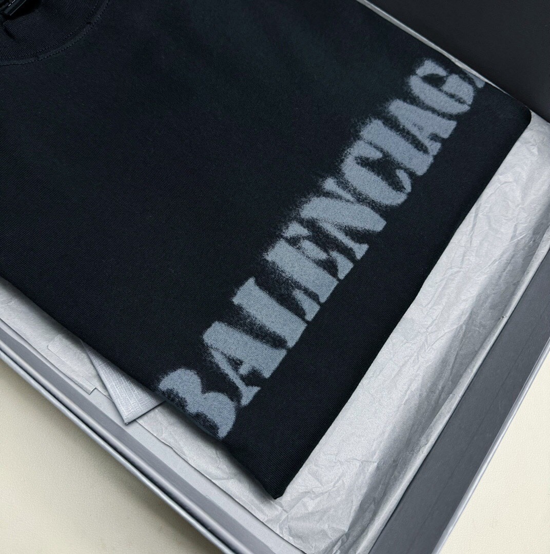 Balenciaga Short Sleeve - Image 9