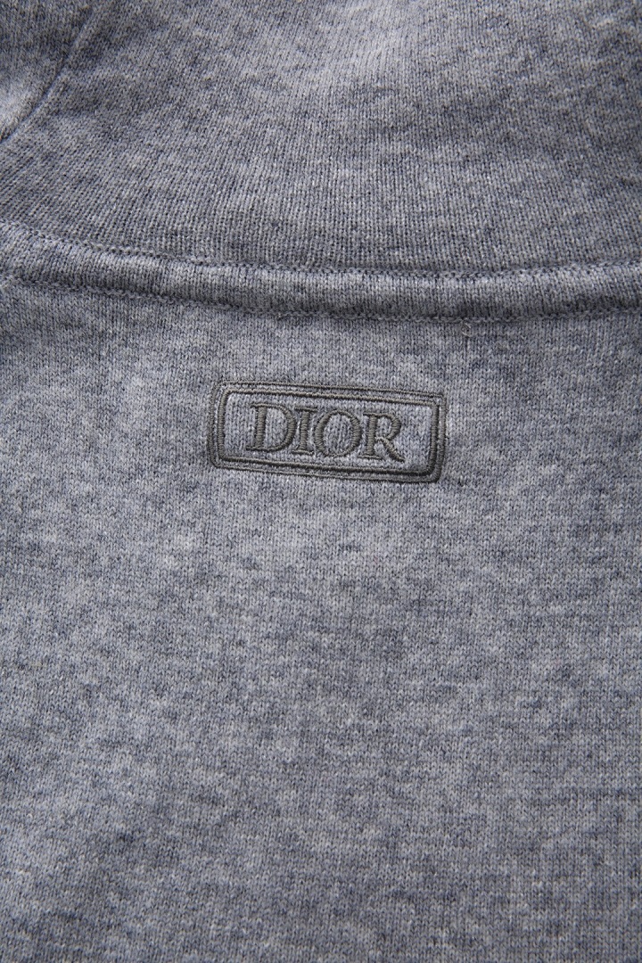 Unbranded Embroidered Fleece - Image 21