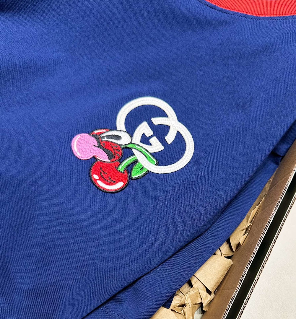 Gucci Peach Embroidered Short Sleeve - Image 3