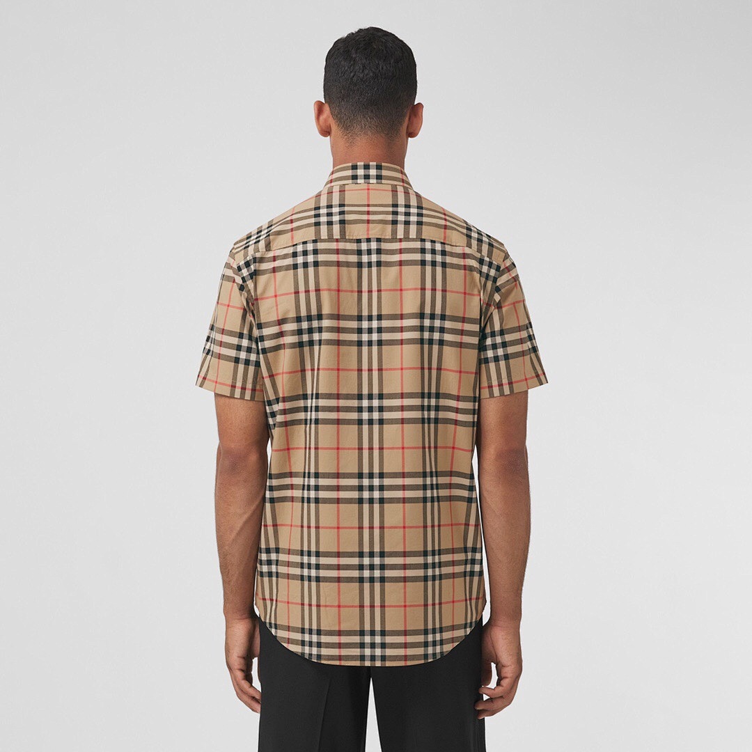 Burberry Short Sleeve - Image 21