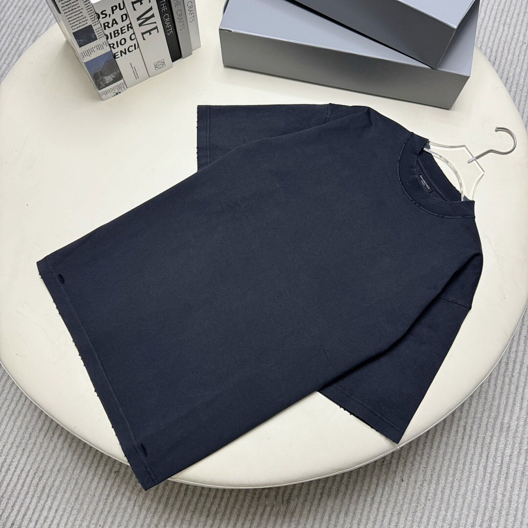 Balenciaga Print Short Sleeve - Image 11