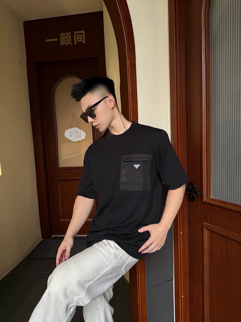 Unbranded Pocket Triangle T-Shirt - Image 16
