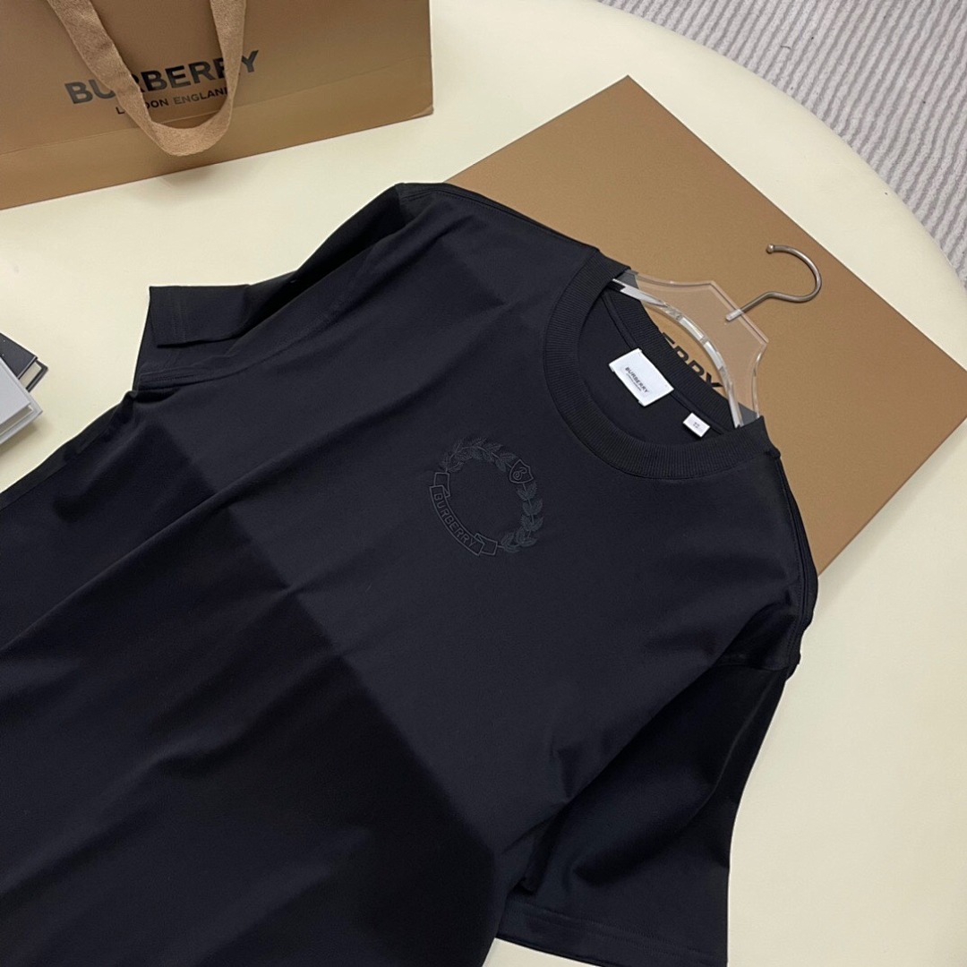 Burberry Leaf Embroidered Short Sleeve (Black)