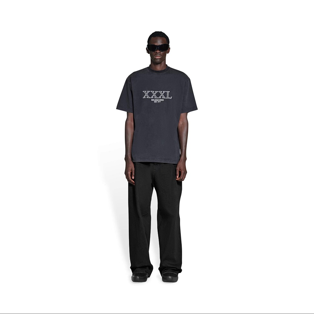 Balenciaga XXXL Short Sleeve - Image 12