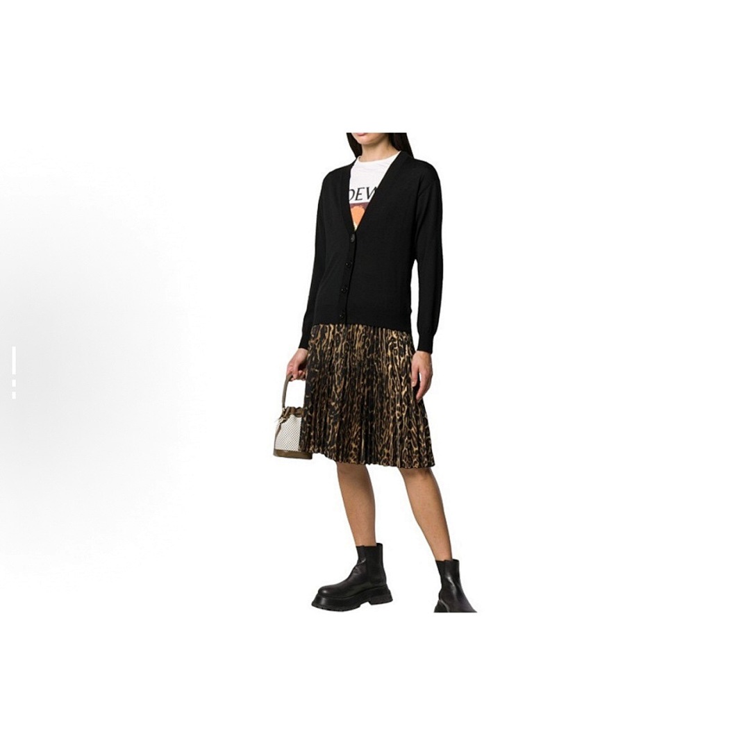 Burberry Solid V Collar Single Buckle (Women) - Image 20