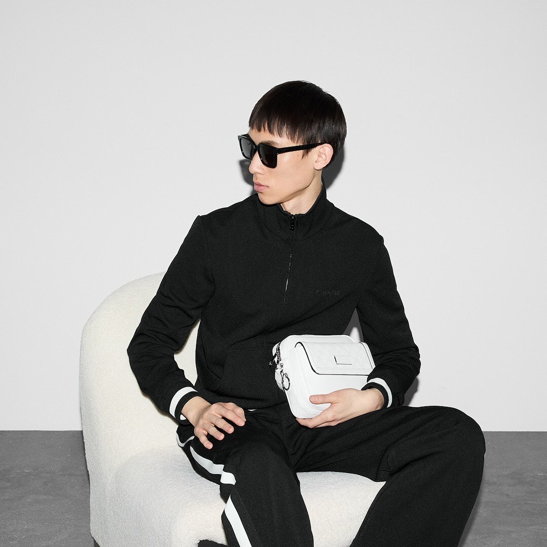 Gucci Embroidered - Image 15