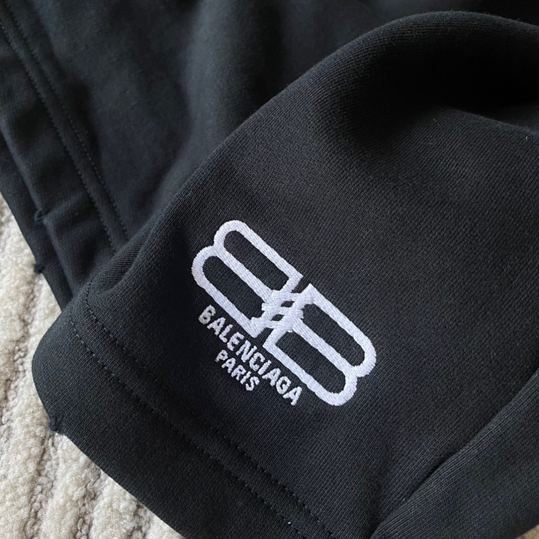 Balenciaga Buckle Embroidered Short - Image 4