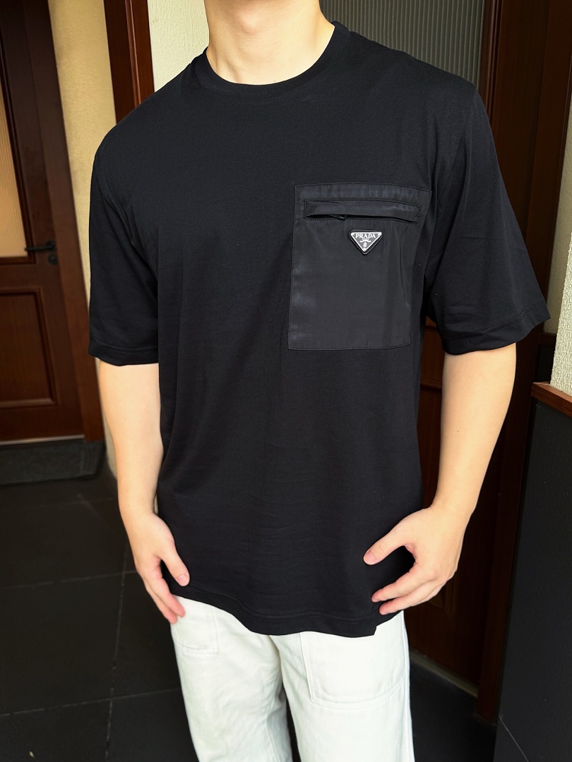 Unbranded Pocket Triangle T-Shirt - Image 18