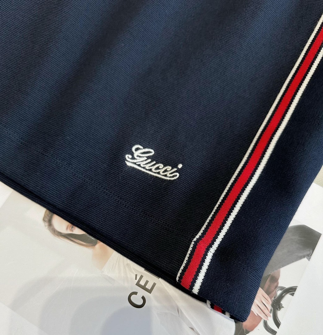 Gucci Red Striped Strap Short - Image 7