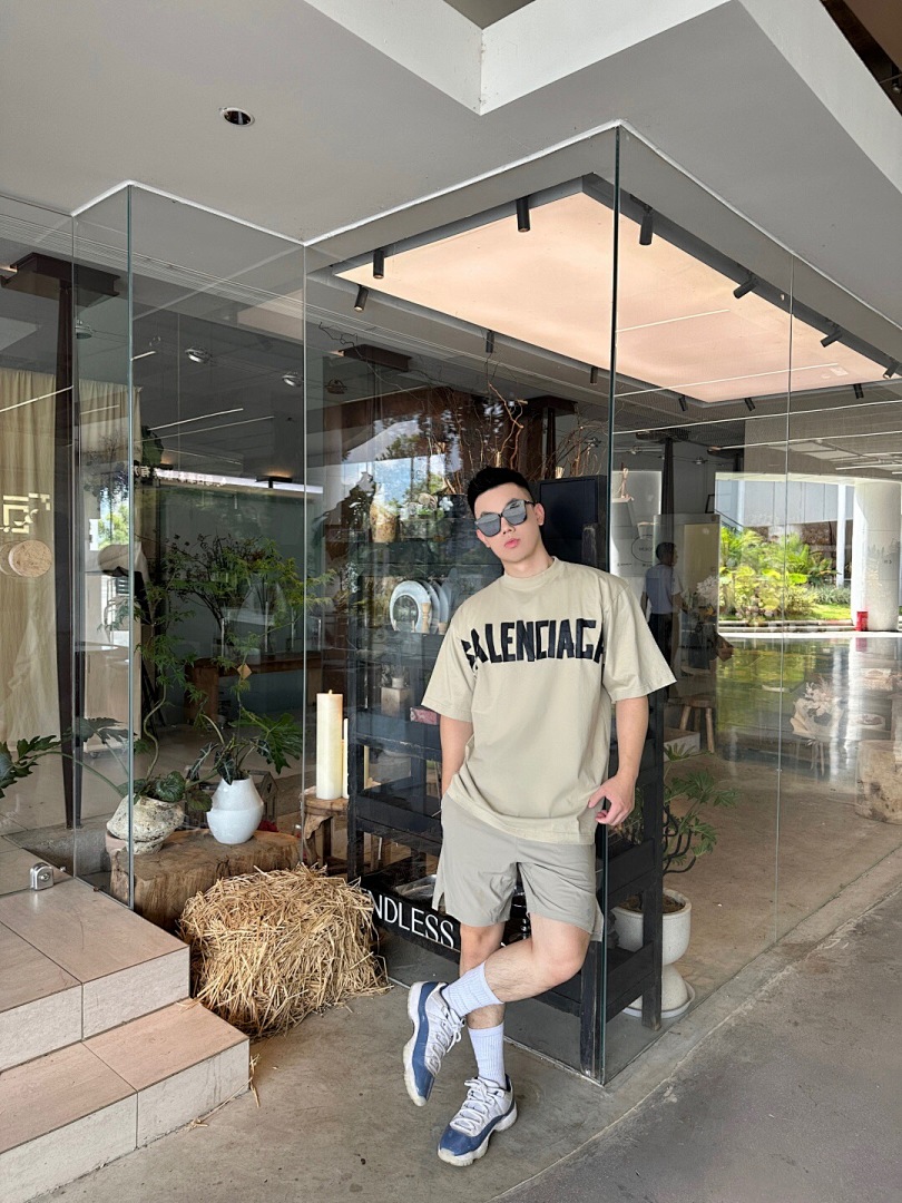 Balenciaga Gum Strap T Apricot - Image 18