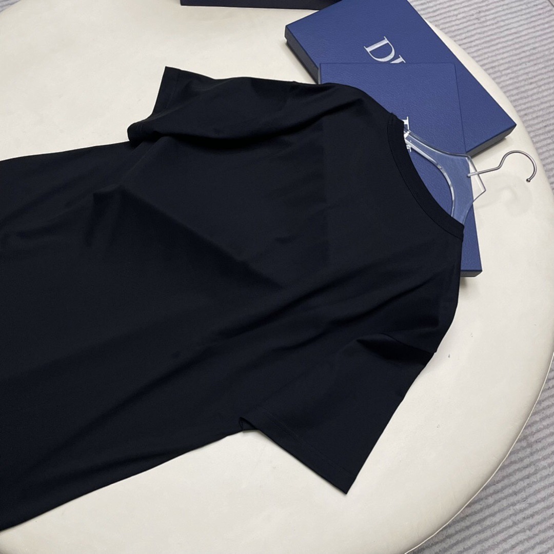 Unbranded D Color Logo Short Sleeve - Image 7