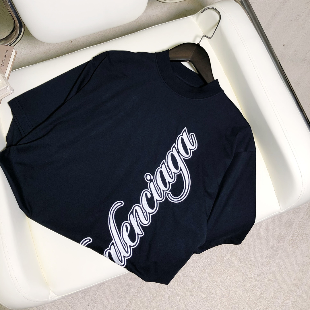 Balenciaga Big T - Image 6