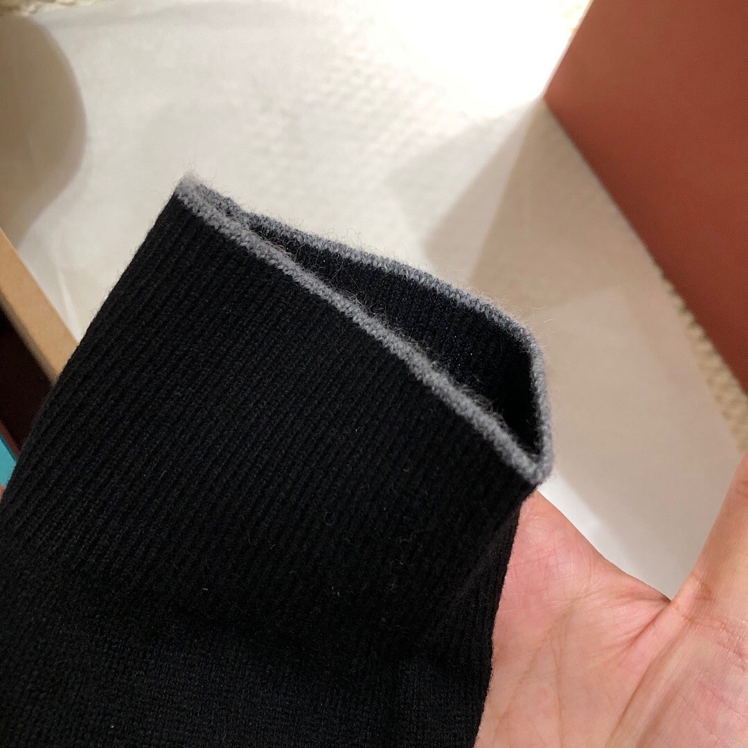 Unbranded Mountain Velvet Fleece (Black) - Image 7