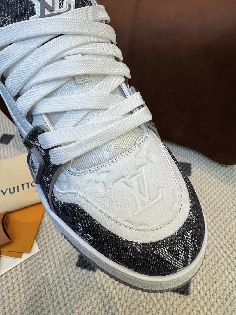 Unbranded Trainer - Image 12