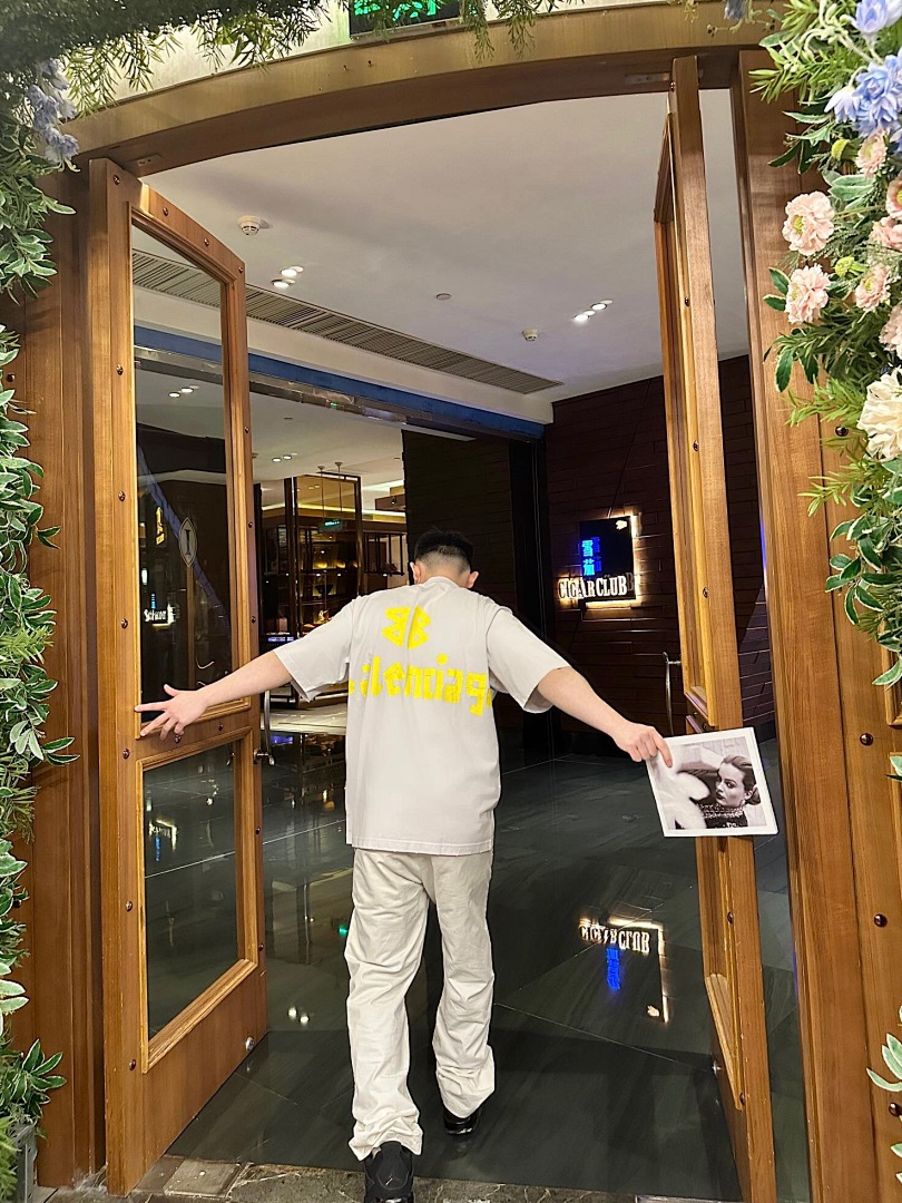 Balenciaga BA Gum Strap Short Sleeve - Image 19