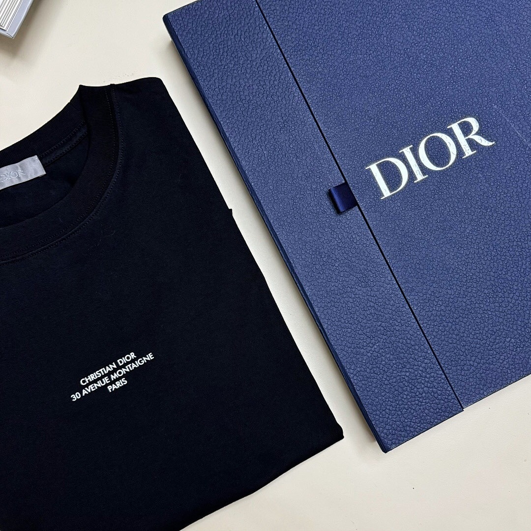 Unbranded DR Small Print T (Black) - Image 10