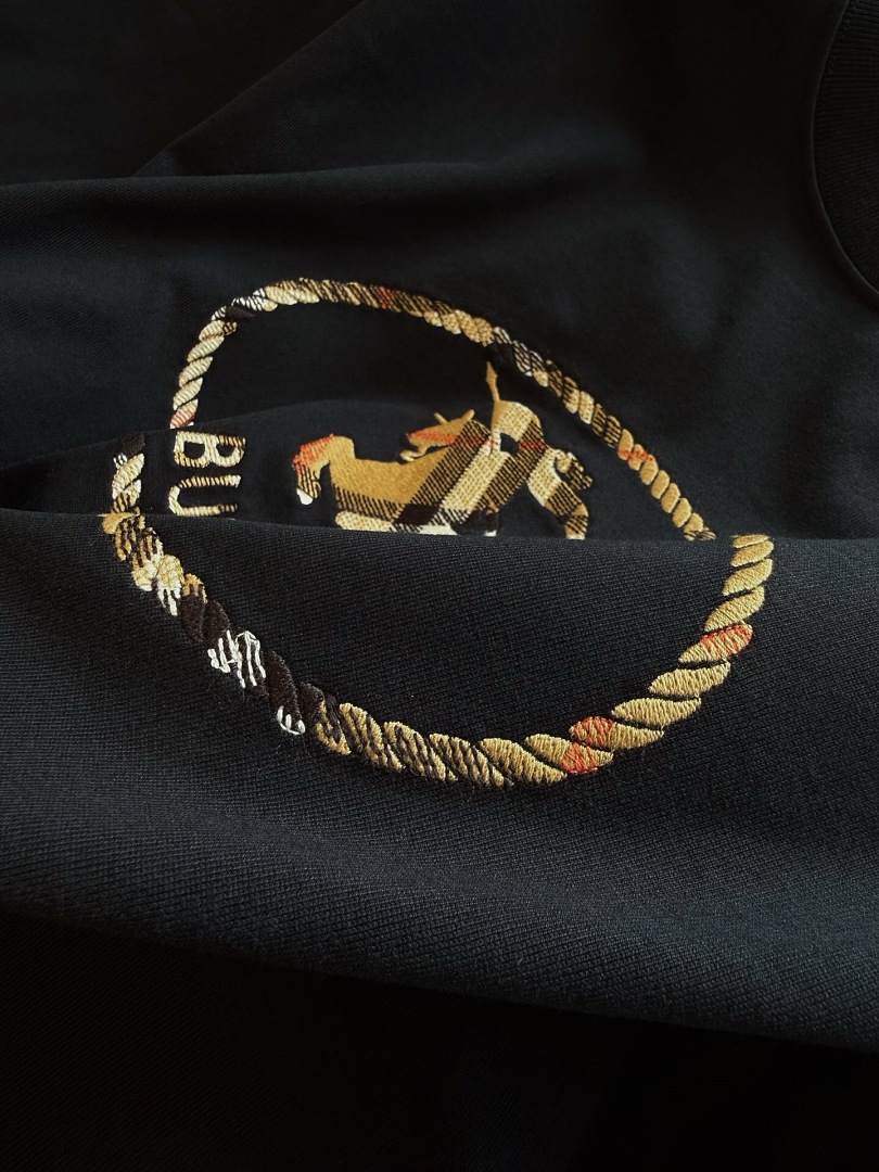 Burberry Plaid Black T - Image 9