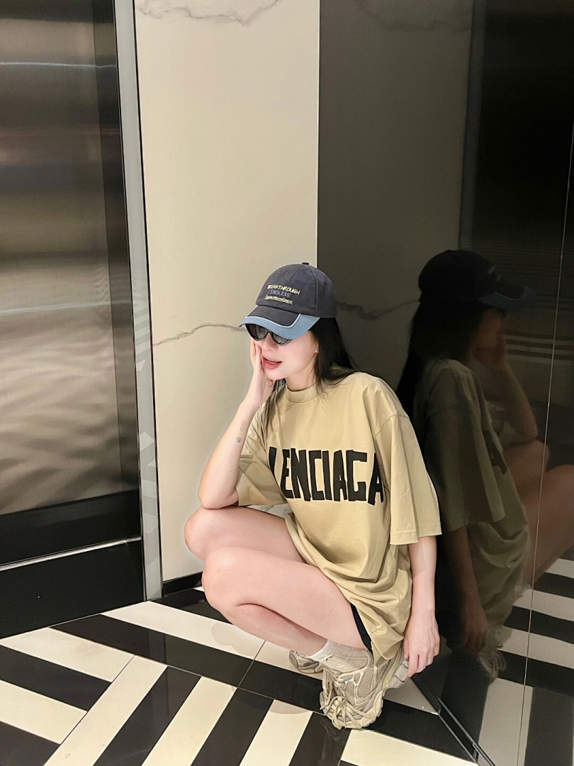 Balenciaga Gum Strap T Apricot - Image 16