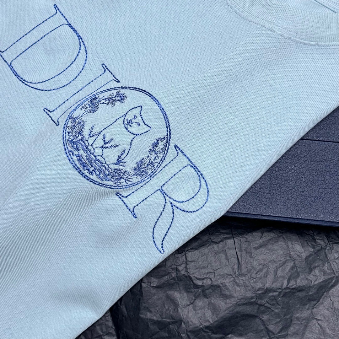 Unbranded Small Embroidered Short Sleeve - Image 6