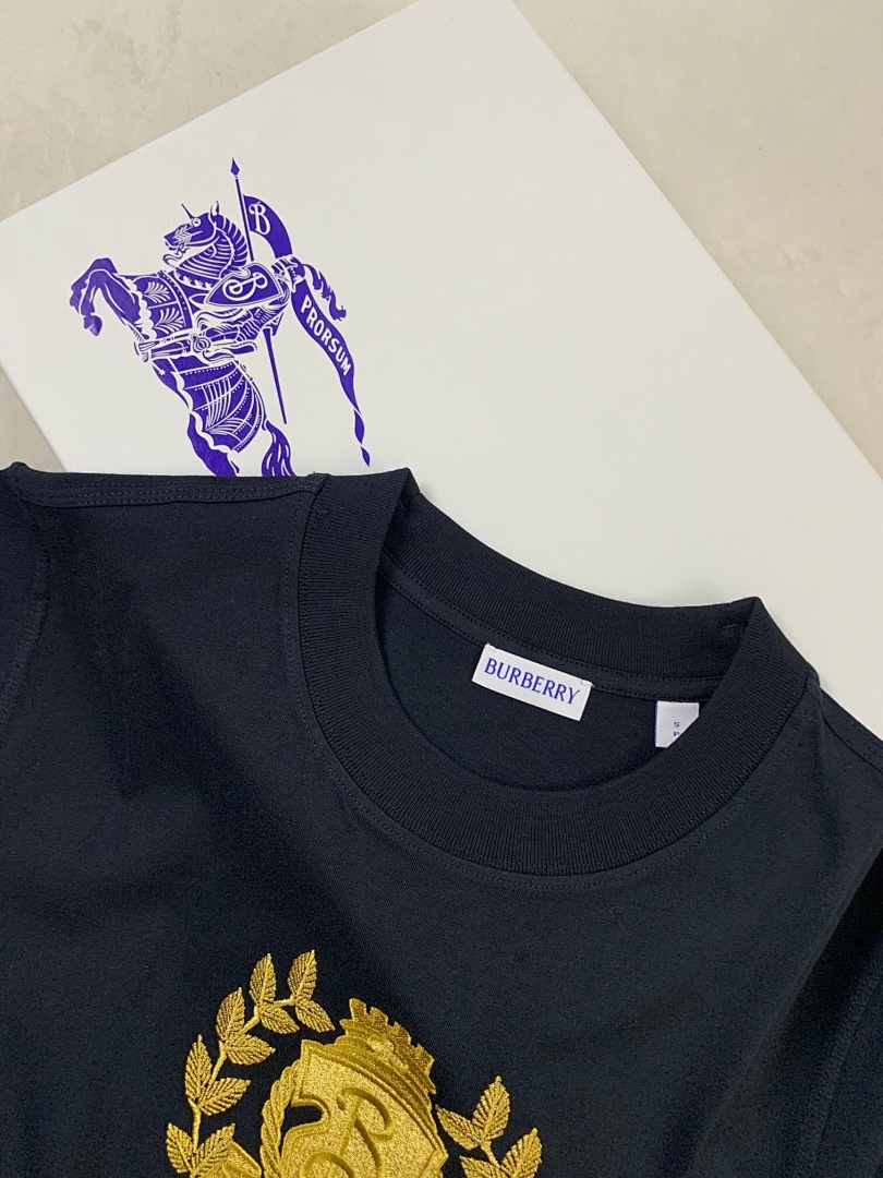 Burberry Embroidered Leaf Tee - Image 7
