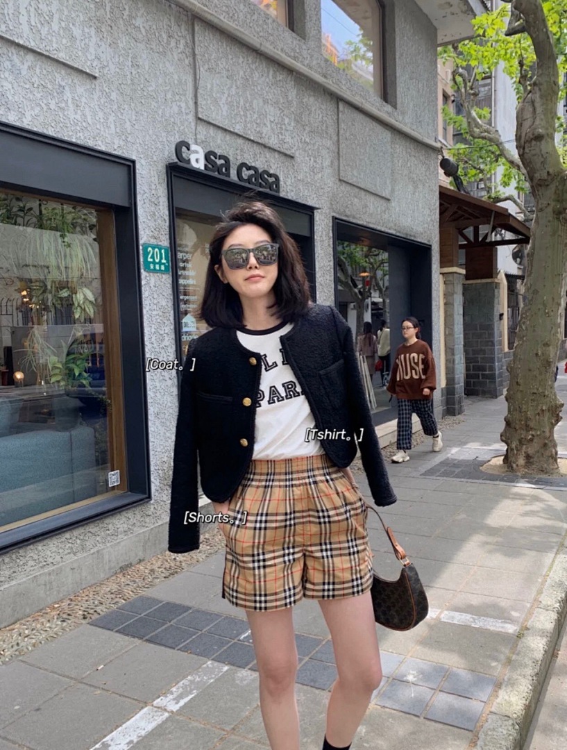 Burberry Black Short (Women) - Image 19